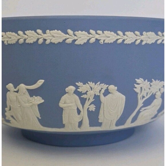 VTG Wedgwood Jasperware Bowl Aprox 8" The Sacrifice Greek Design 1972 Blue Matte - Picture 2 of 11